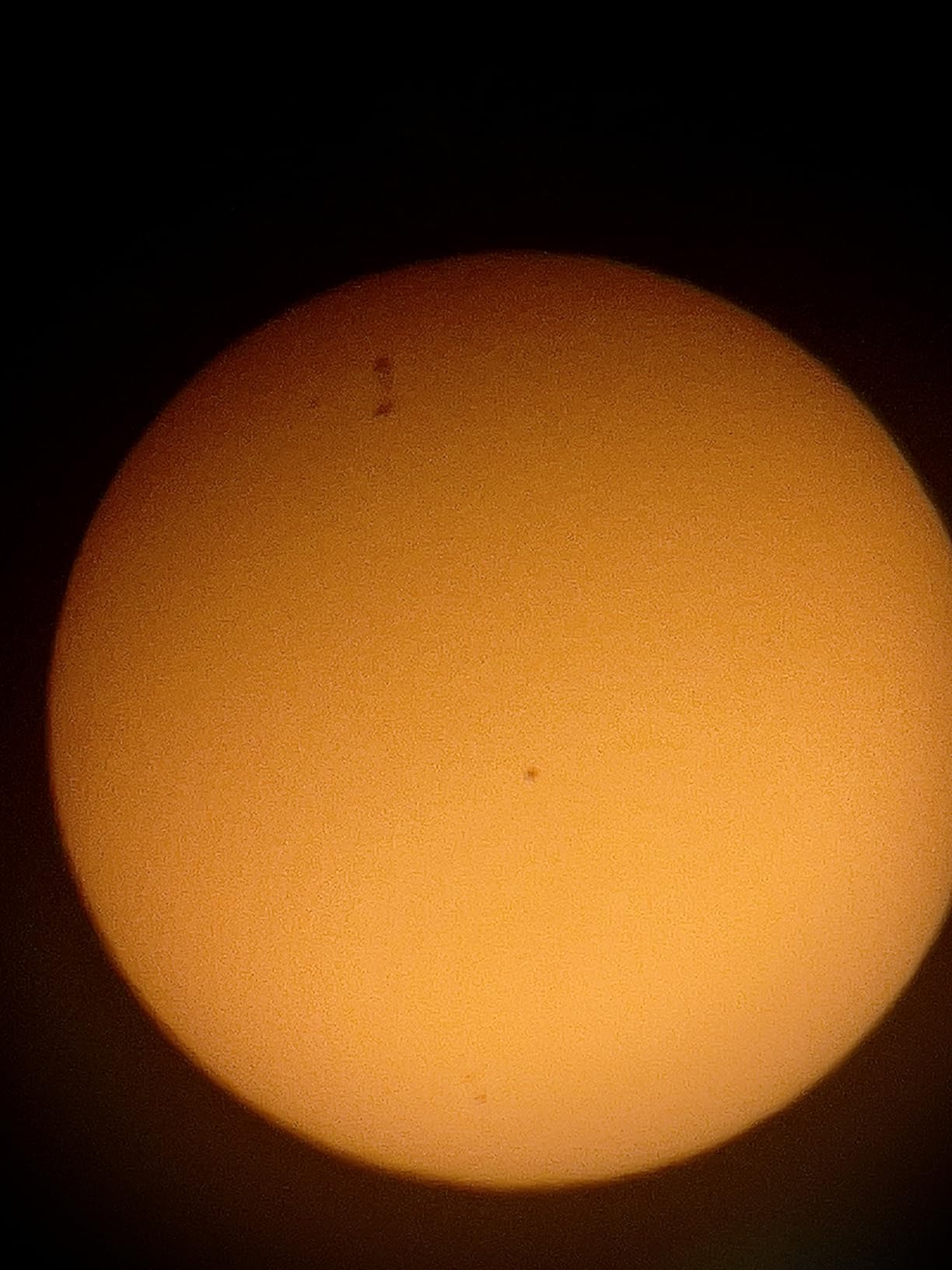 Celestron - EclipSmart Safe Solar Eclipse Telescope Filter - Meets ISO 12312-2:2015(E) Standards - Works with Existing 127 and 130 Telescopes customer photo 2