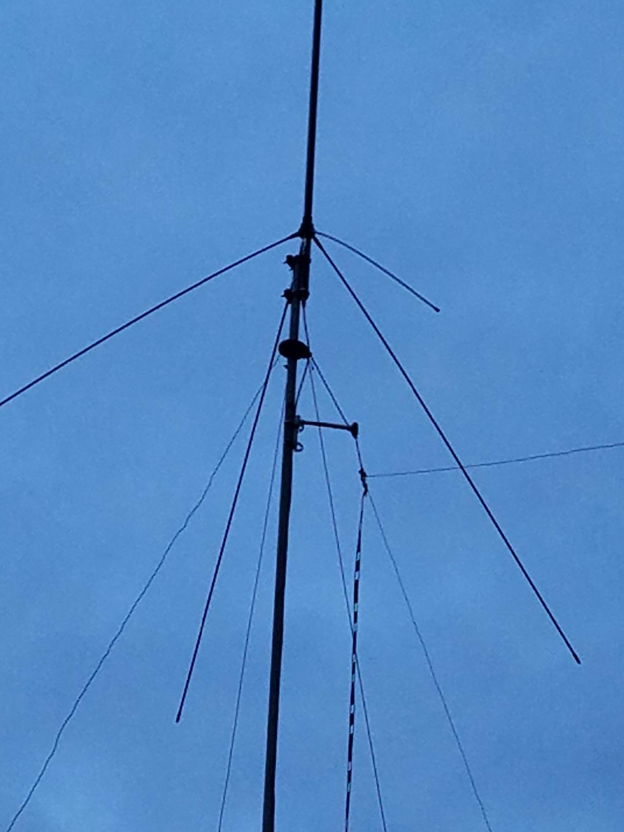 A-99CK 17' Omni-Directional Fiberglass Base Station Antenna and Ground Plane Kit customer photo 1