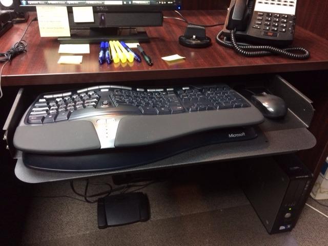 Microsoft Natural Ergonomic Keyboard 4000 for Business - Wired customer photo 1