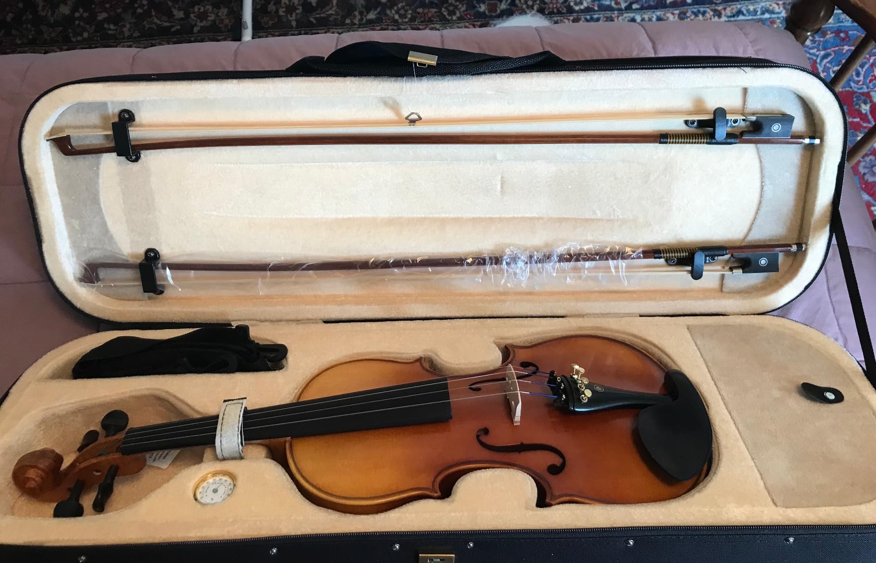 Cecilio Violin 4/4 Full Size Kit Hand Oil Rub Highly Flamed 1-Piece Back Solidwood Violin with Premium Strings customer photo 2