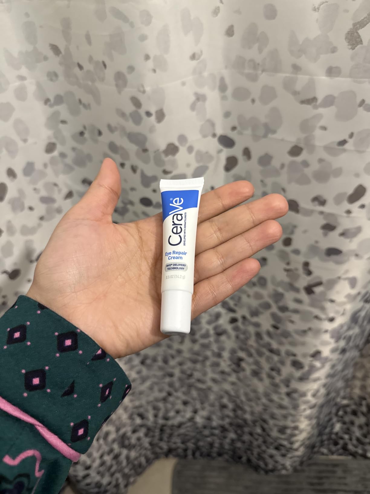 CeraVe Eye Repair Cream, Under Eye Cream For Puffiness And Bags Under Eyes, Hyaluronic Acid + Niacinamide + Marine Botanical Complex customer photo 2