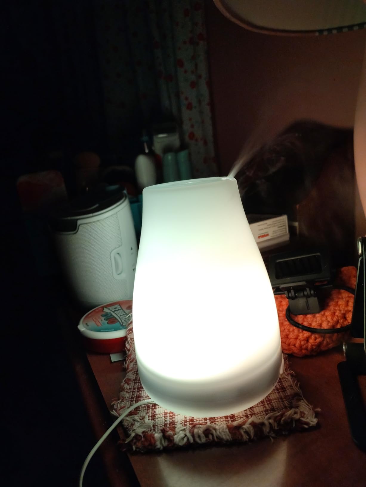 InnoGear Essential Oil Diffuser, Ultrasonic Diffusers for Home Aromatherapy Humidifier for Bedroom Room 7 Colors LED 2 Mist Mode Auto Off, Basic White customer photo 1