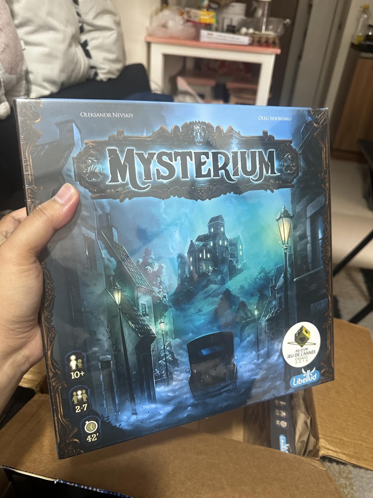 Asmodee Mysterium Board Game - Enigmatic Cooperative Mystery Game with Ghostly Intrigue, Family Fun for Kids & Adults, Ages 10+, 2-7 Players, 42 Minute Playtime customer photo 1