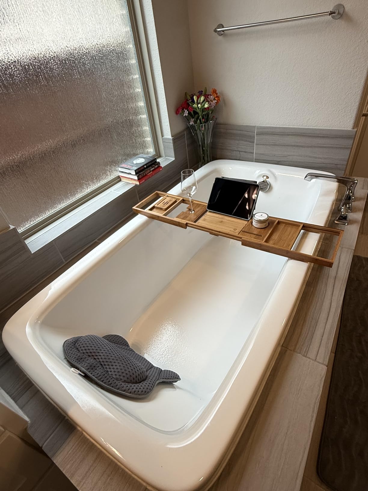 ROYAL CRAFT WOOD Bathtub Tray Caddy for Tub, Bamboo Bath Shelf, Premium Foldable Wood Bath Table, Expandable Bathtub & Bathroom Accessories, New Home Gifts for Mom, Housewarming, Anniversary, Wedding customer photo 1