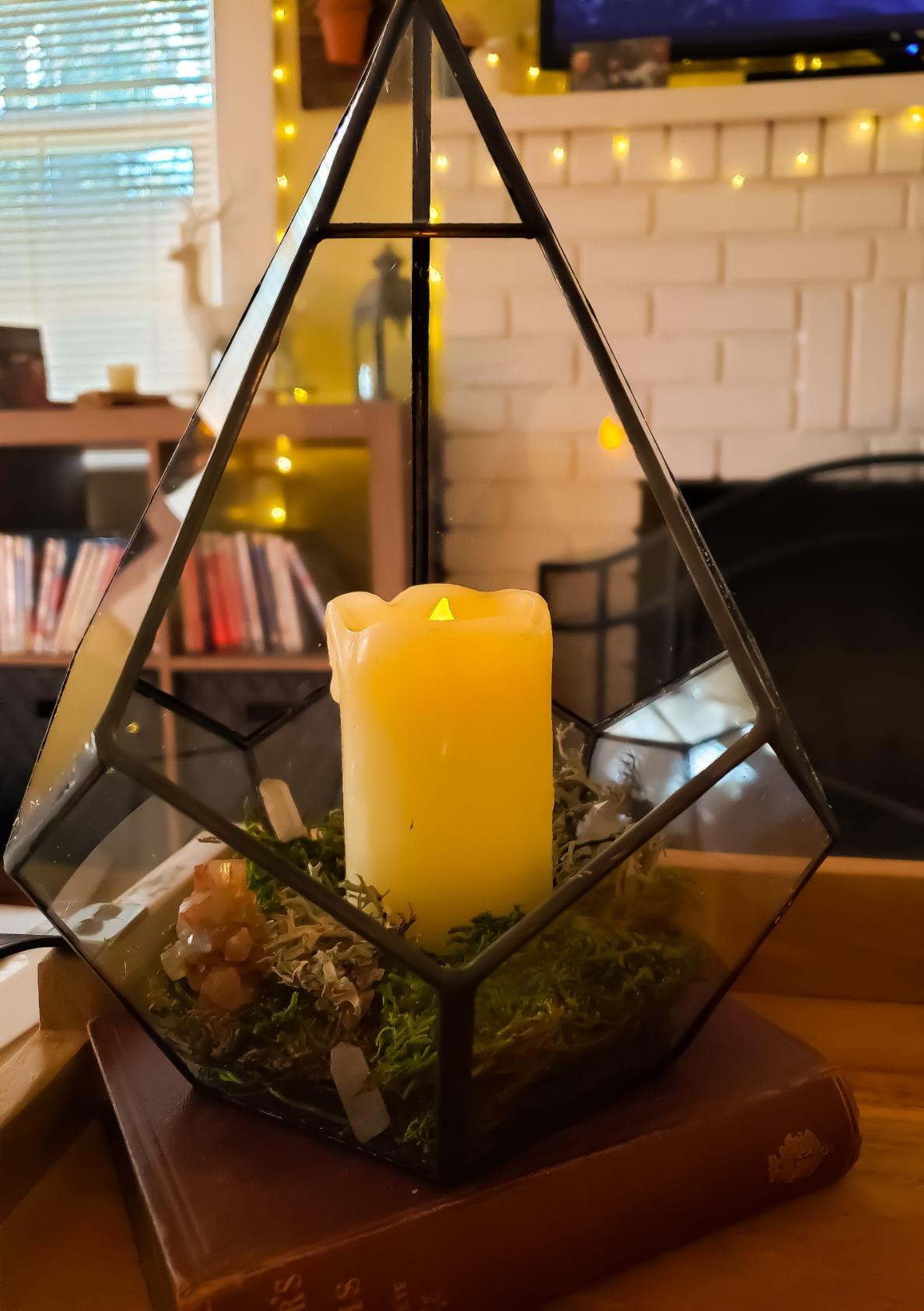 NCYP Mini Wall Hanging Glass Terrarium, 4.5 x 4.5 x 5.3 inches Diamond Shape Geometric Terrarium for Succulent Plant, Desktop Decor, Mini Centerpiece, Modern (Plants Not Included) customer photo 2