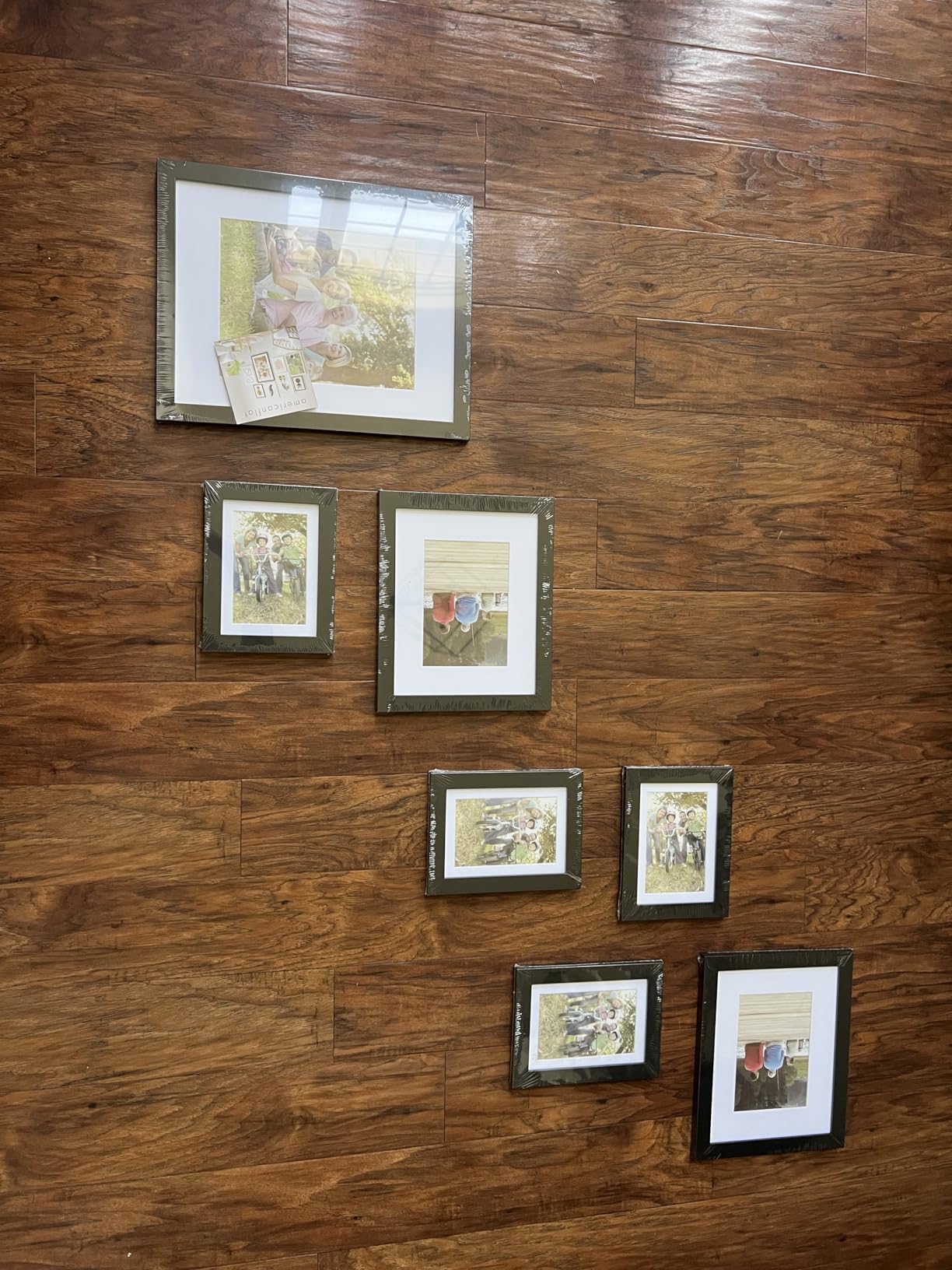 Americanflat Set of 7 Picture Frames with Shatter-Resistant Glass - Gallery Wall Frame Set with One 11x14, Two 8x10 and Four 5x7 Frames - Signature Collection - Black customer photo 1