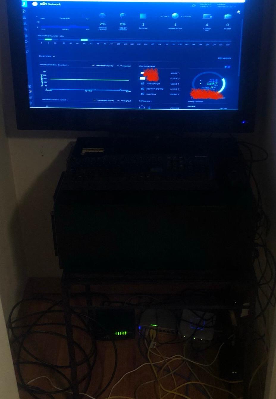 Ubiquiti US-8 Unifi Switch, Silver customer photo 1