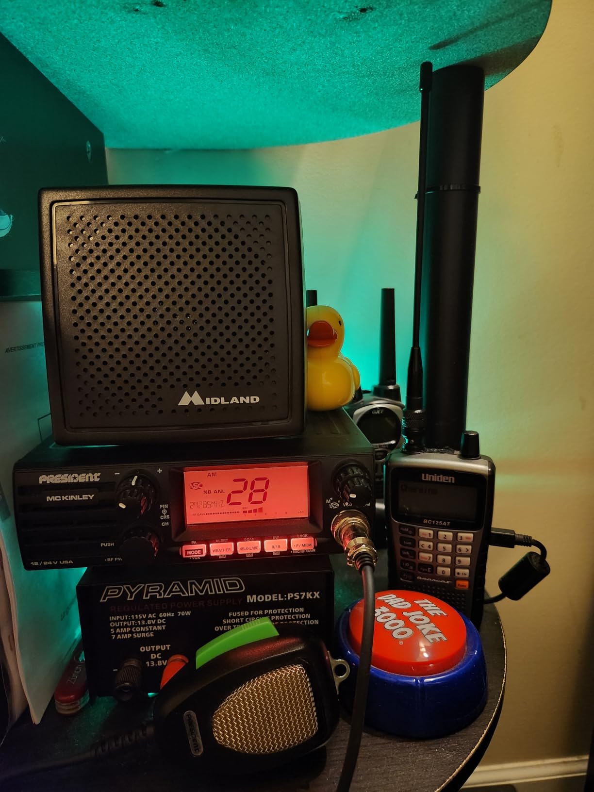 President McKinley AM/SSB CB Radio, 12/24V, 40 Channel, NOAA Weather Alerts, Automatic SWR, ASC, Large LCD, NB, ANL, Hi-Cut Filters, VOX, Front Panel Loudspeaker, Clarifier, RF Power & Gain customer photo 1