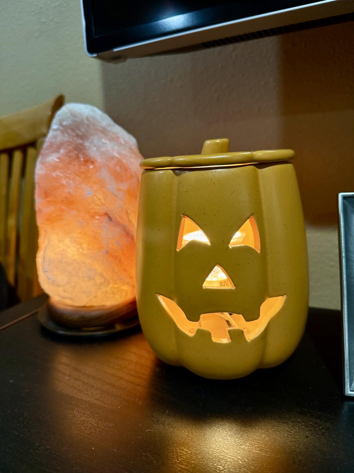 Candle Warmers ETC. Illumination Fragrance Warmer- Light-Up Warmer for Warming Scented Candle Wax Melts and Tarts or to Freshen Room, White Harmony customer photo 2