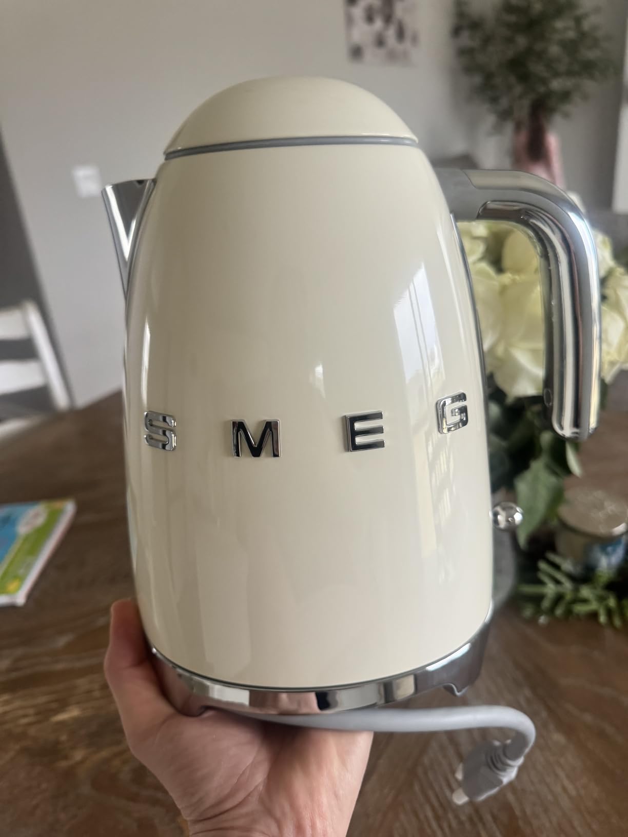 SMEG 50's Retro Style Electric Water Kettle with Automatic Shutoff, Removable Base, and Water Indicator, KLF03PBUS, Pastel Blue customer photo 2