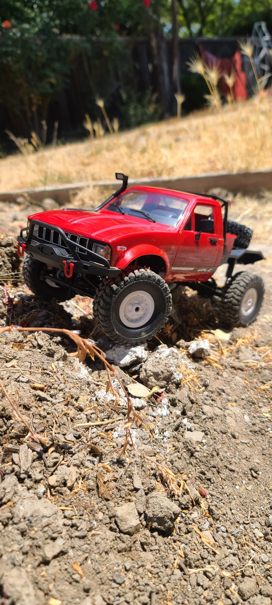 YIKESHU RC Crawler, RC Truck Remote Control Rock Crawler Off-Road Racing Vehicles 1:16 2.4G 2CH 4WD Offroad Semi Trucks All Terrain Car RTR Hobby RC Pickup for Adults customer photo 2