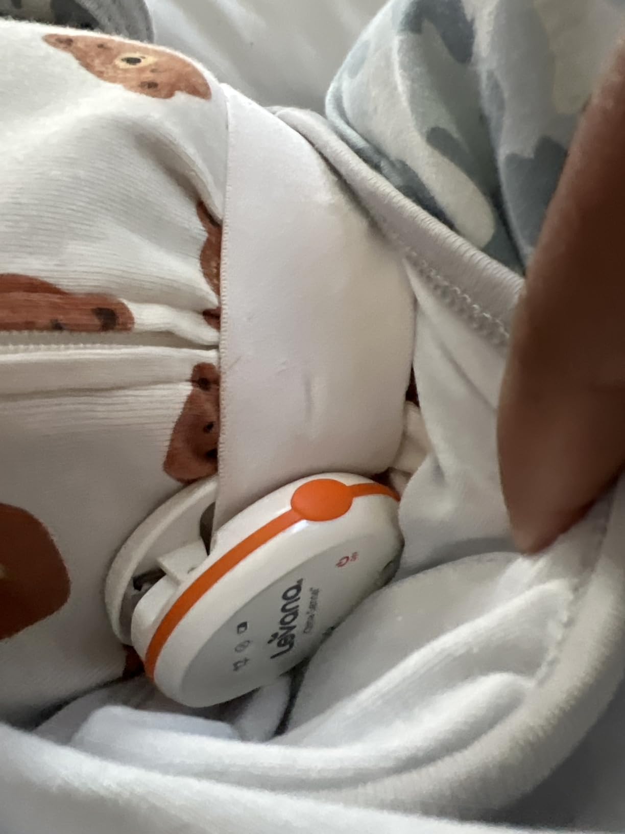 Levana Oma Sense Portable Baby Breathing Movement Monitor with Vibrations and Audible Alerts customer photo 1