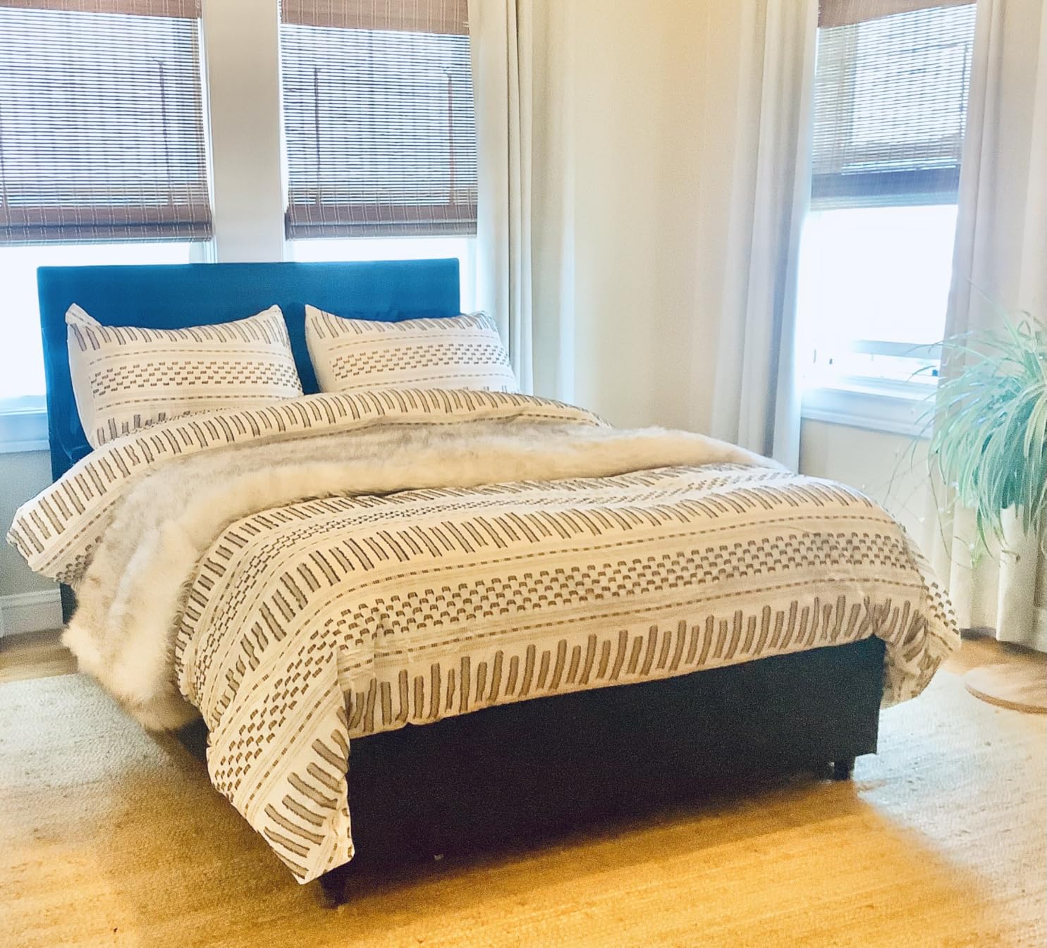 INK+IVY Rhea 100% Cotton Duvet Set Mid Century Modern Boho Design, All Season Comforter Cover Bedding Set, Matching Shams, Full/Queen, Geometric Clipped Jacquard Ivory 3 Piece customer photo 2