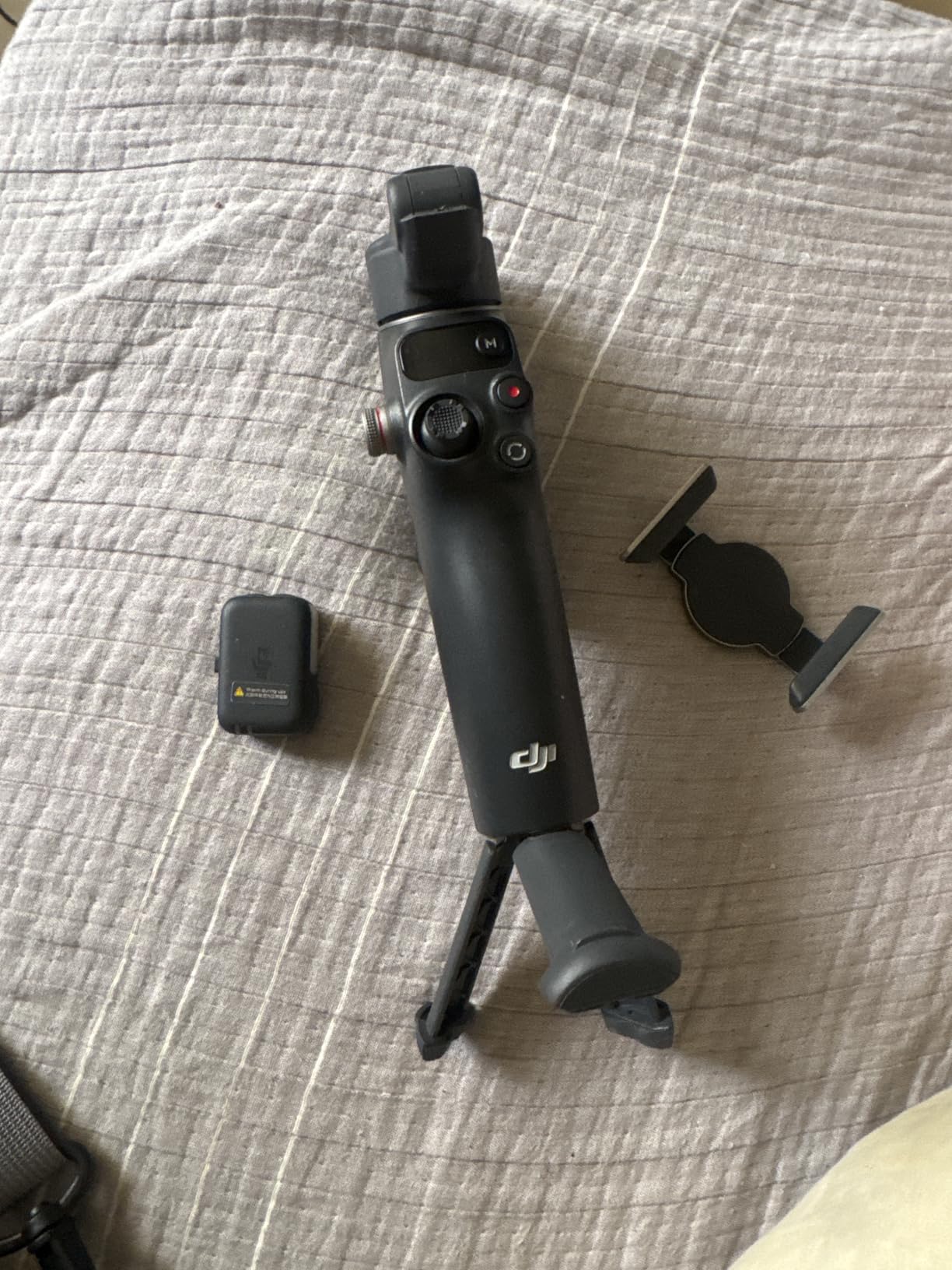 DJI Osmo Mobile 7P Gimbal Stabilizer for iPhone, Android, Native Tracking, Lighting, 3-Axis Phone Gimbal, Quick Launch, One-Tap Edit, Built-in Extension Rod & Tripod, 10hrs Use customer photo 1