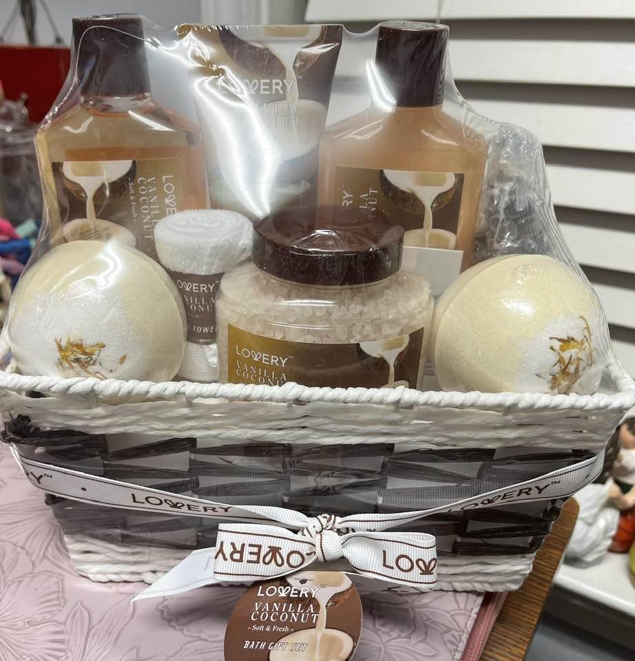 Gifts For Women Gift Basket for Women- 9 Piece Set of Vanilla Coconut Home Spa Set, Luxurious Gifts for Her, Bath and Body Sets Includes Fragrant Lotions, Large Bath Bombs, Coconut Oil customer photo 2