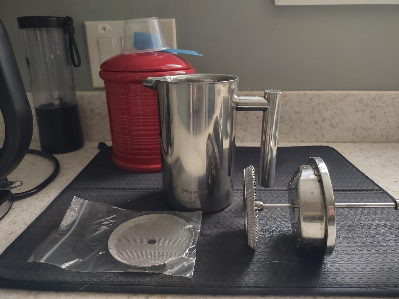 MuellerLiving French Press Coffee Maker 34oz, Stainless Steel French Press Coffee, 4 Filter Heat Resistant Double Insulated, Rust-Free, Food Grade, Dishwasher Safe Coffee Pot customer photo 1