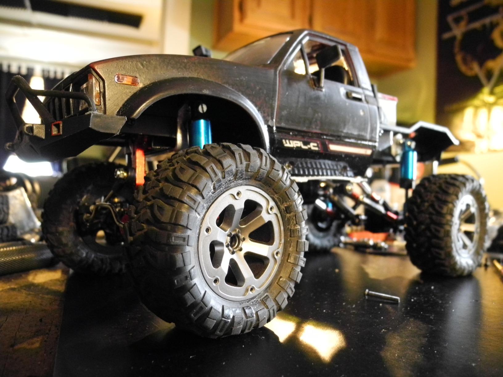 The perseids RC Crawler Offroad RC Truck WPL C14 RC Rock Crawler 4x4 1/16 Scale Remote Control Trucks, 2.4G Semi Trucks All Terrain Car RTR Hobby RC Pickup for Adults customer photo 1