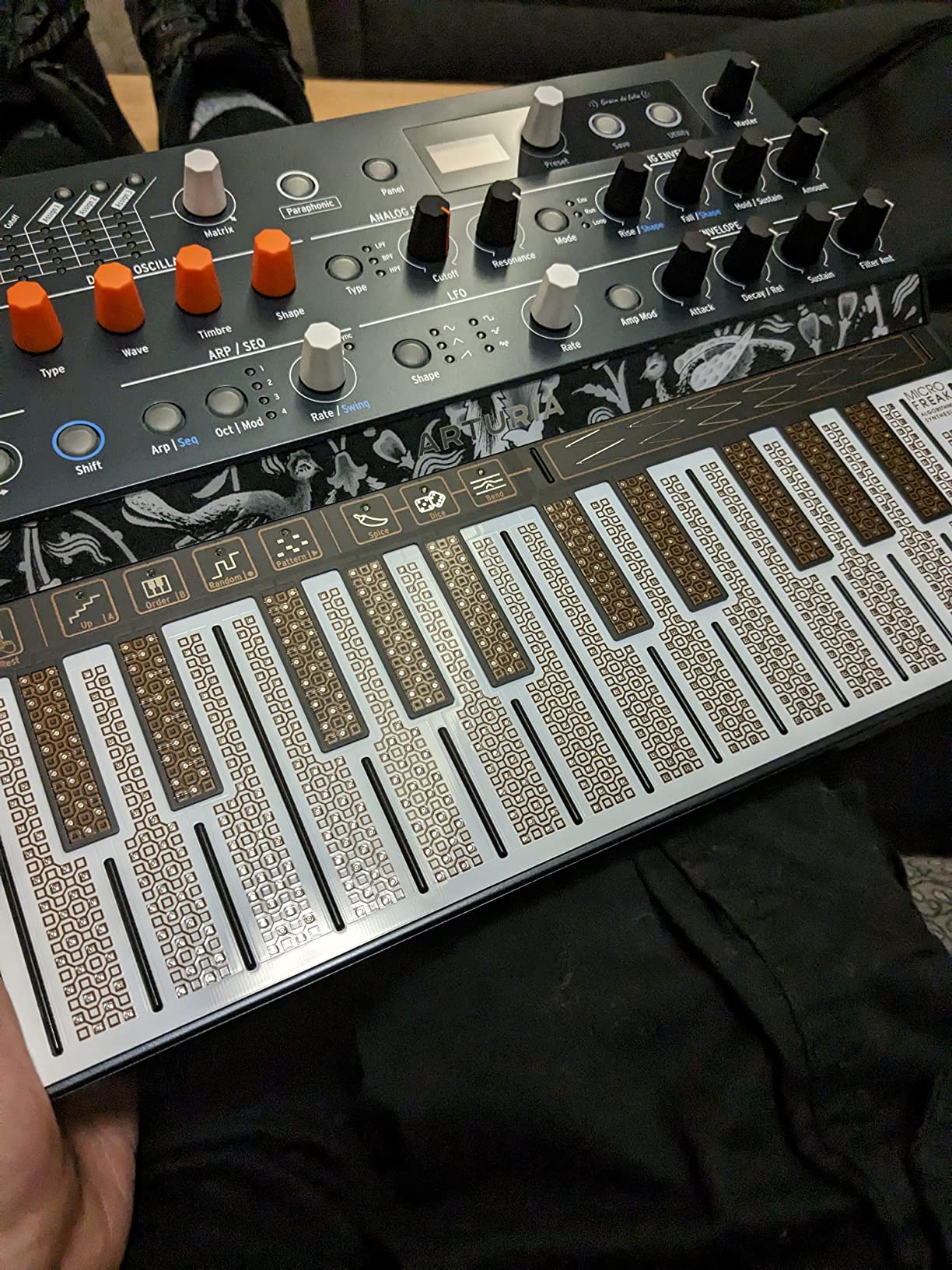 Arturia MicroFreak Synthesizer Keyboard - 25-Key Hybrid Synth with PCB Keyboard, Wavetable & Digital Oscillators, Analog Filters customer photo 2