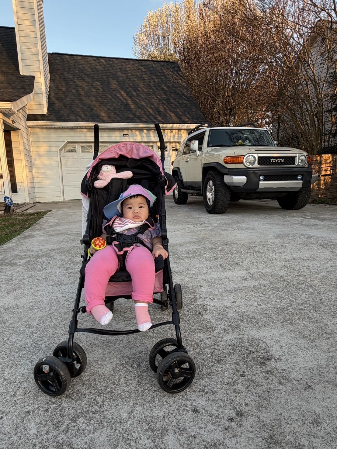 Ingenuity 3D Mini Convenience Stroller - Lightweight Stroller with Compact Fold, Multi-Position Recline, Canopy with Pop Out Sun Visor and More - Umbrella Stroller for Travel and More, Gray customer photo 2