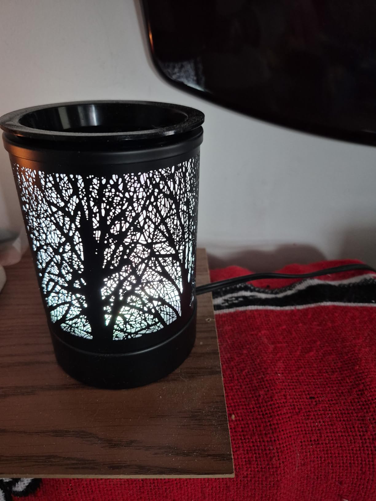Fragrance Wax Melts Warmer with 7 Colors LED Changing Light Classic Black Forest Design Scent Oil Candle Warmer for Home Black Forest customer photo 1