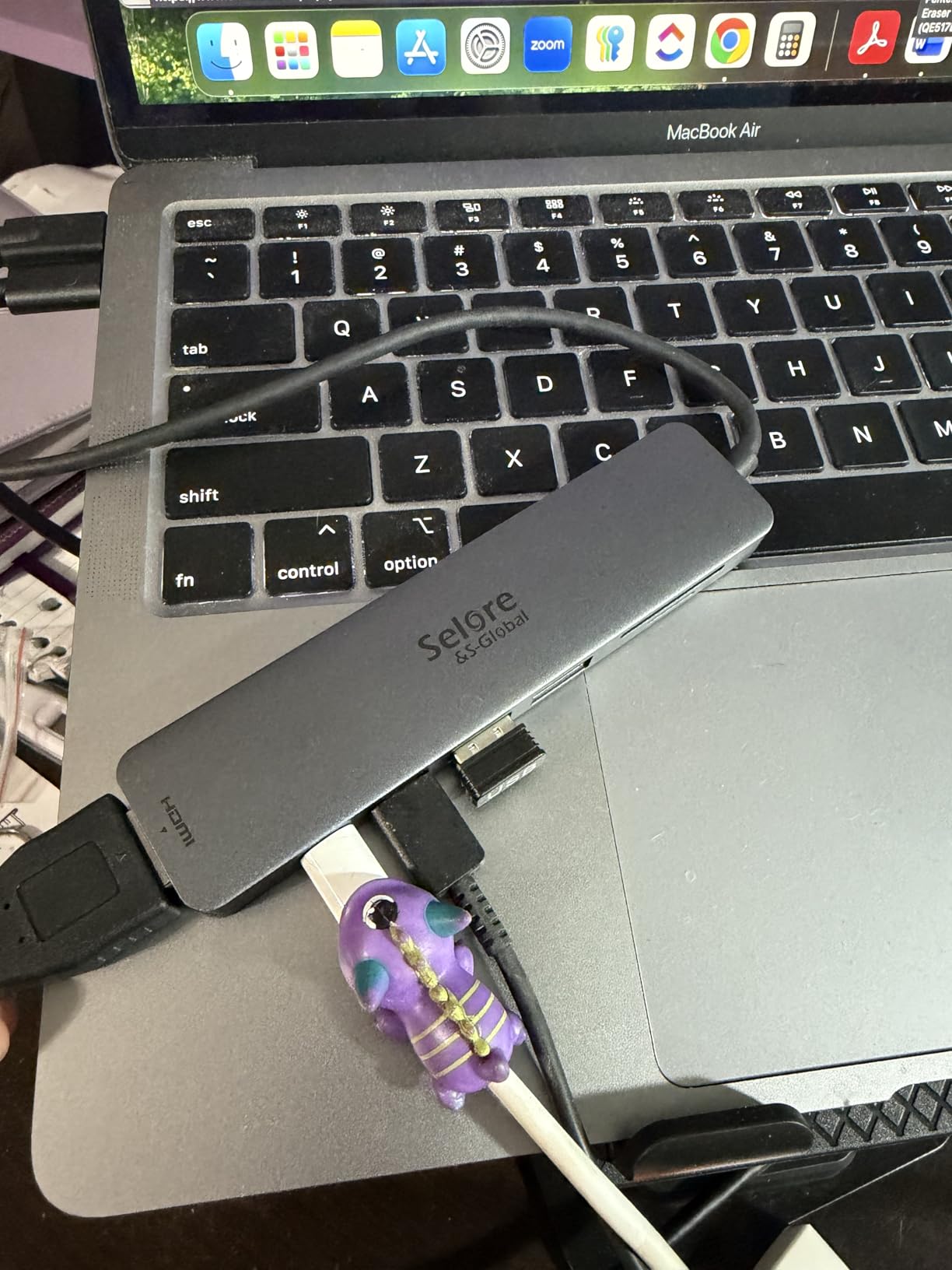 USB C Hub HDMI Adapter for MacBook Pro/Air, 7 in 1 USBC Dongle with HDMI, microSD/SD Card Reader, USB C Data Port,100W PD, and 2 USB 3.0 Compatible for MacBook Pro/Air, Dell XPS, Lenovo Thinkpad. customer photo 2