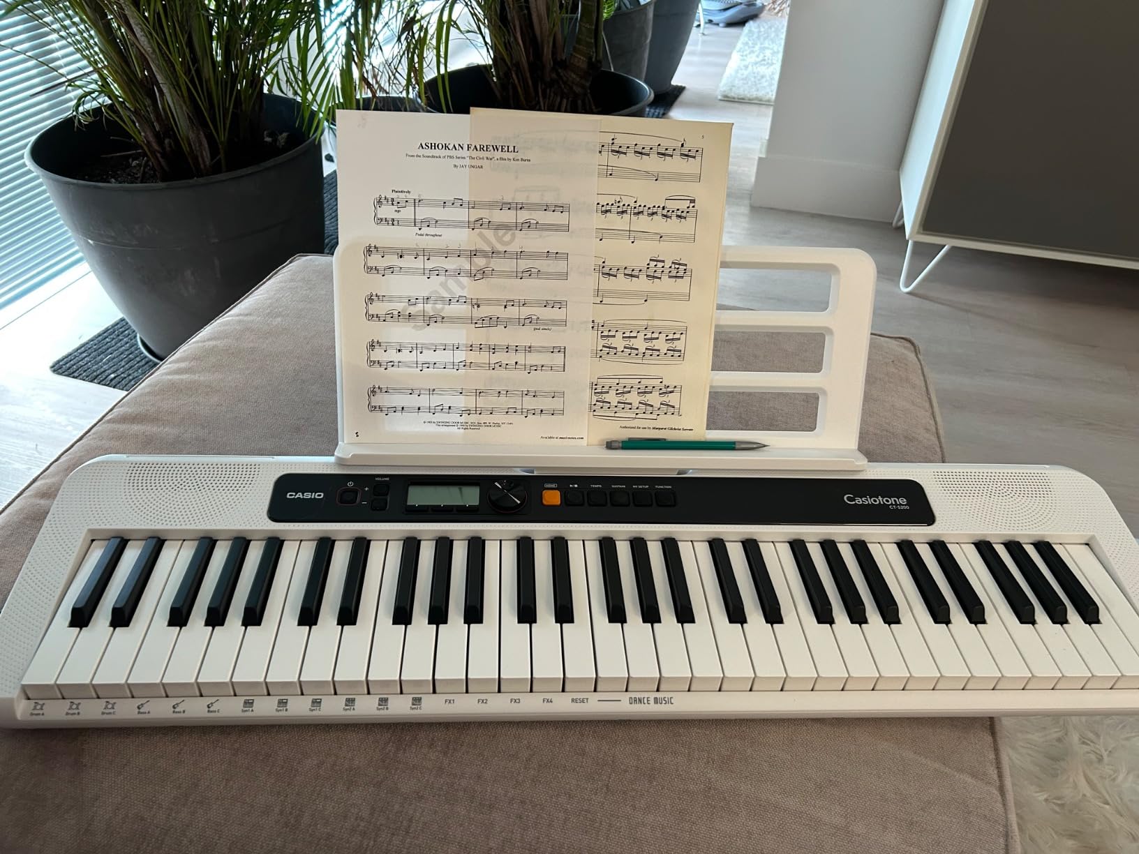 Casio Casiotone CT-S200 61-Key Portable Keyboard for Beginners, 400 Tones, 77 Rhythms, LCD Display, Dance Music Mode, USB-MIDI, Stereo Speakers, Includes Power Supply and Music Rest, Black customer photo 2