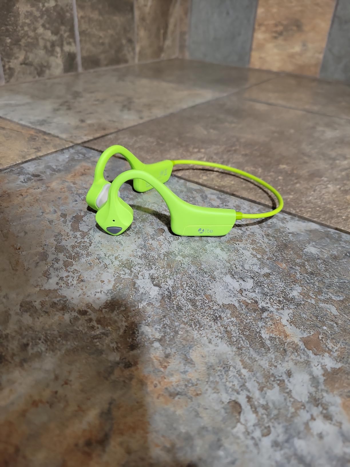Bone Conduction Headphones Bluetooth, Wireless Open-Ear Headset with Microphones,Titanium Lightweight Sweat Resistant, Answer Phone Call Sports Earphones for Running Hiking Bicycling customer photo 1