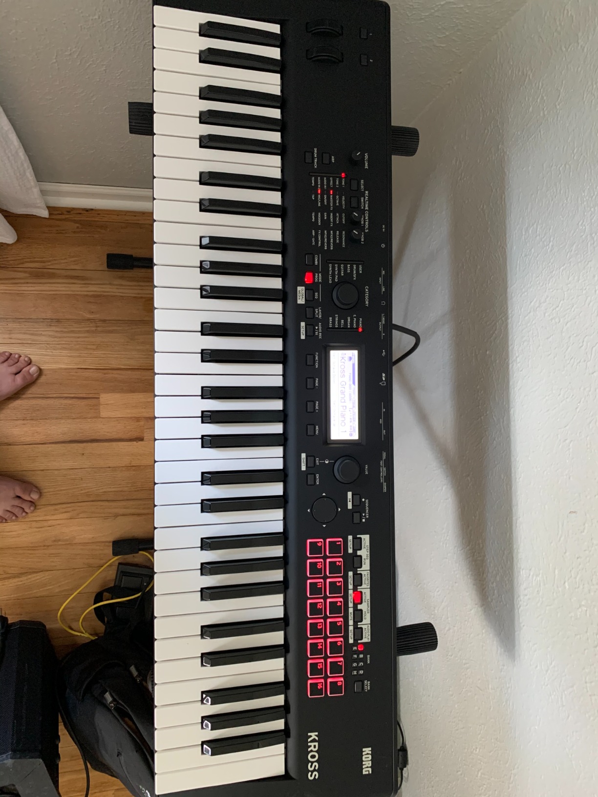 Korg Kross 2-88-MB 88-key Synthesizer Workstation - Super Matte Black customer photo 2