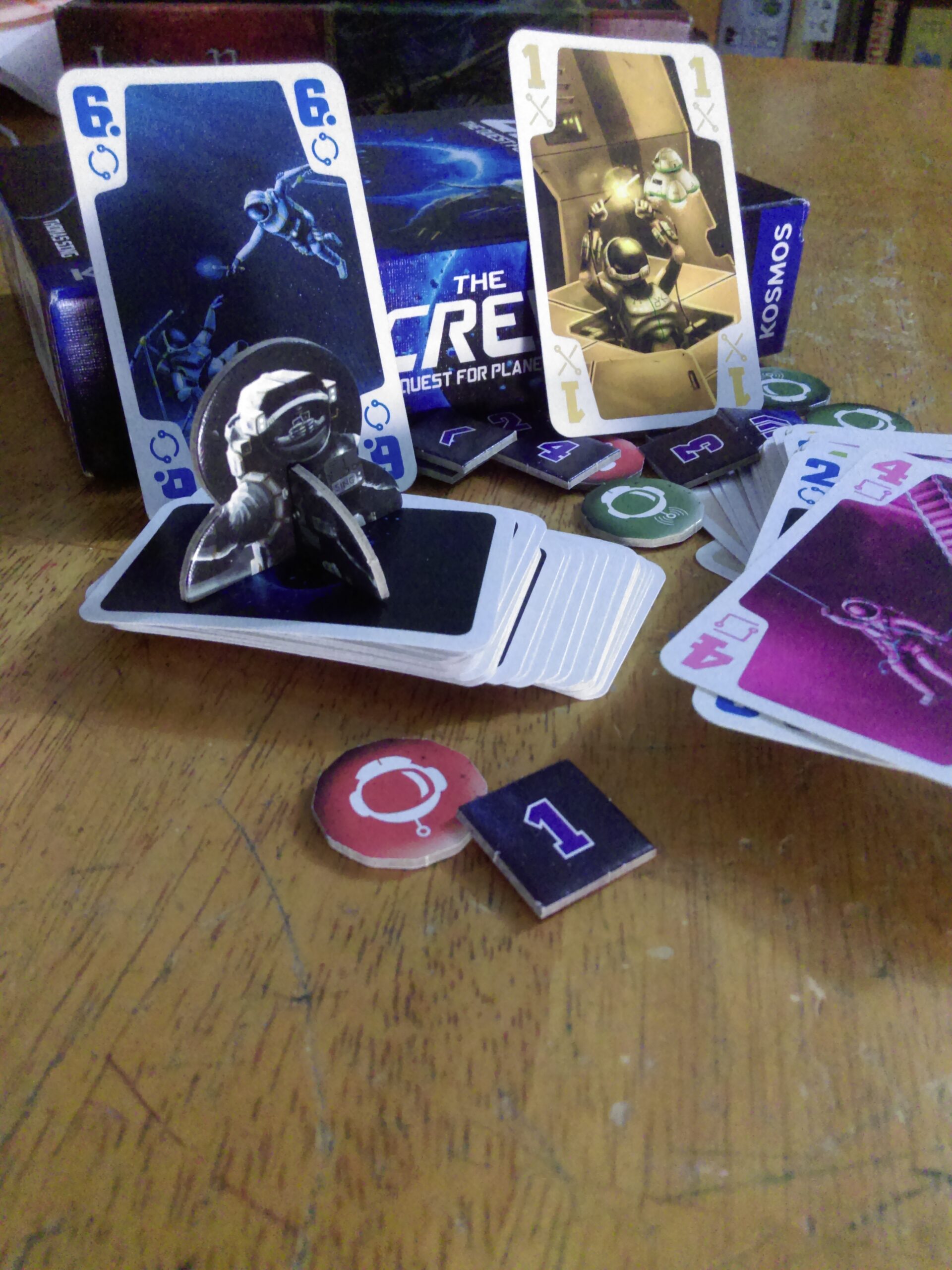 THAMES & KOSMOS The Crew - Quest for Planet Nine | Card Game | Kennerspiel des Jahres Winner | Cooperative | 3-5 Players | Ages 10+ | Trick-Taking | 50 Levels of Difficulty | Endless Replay customer photo 1