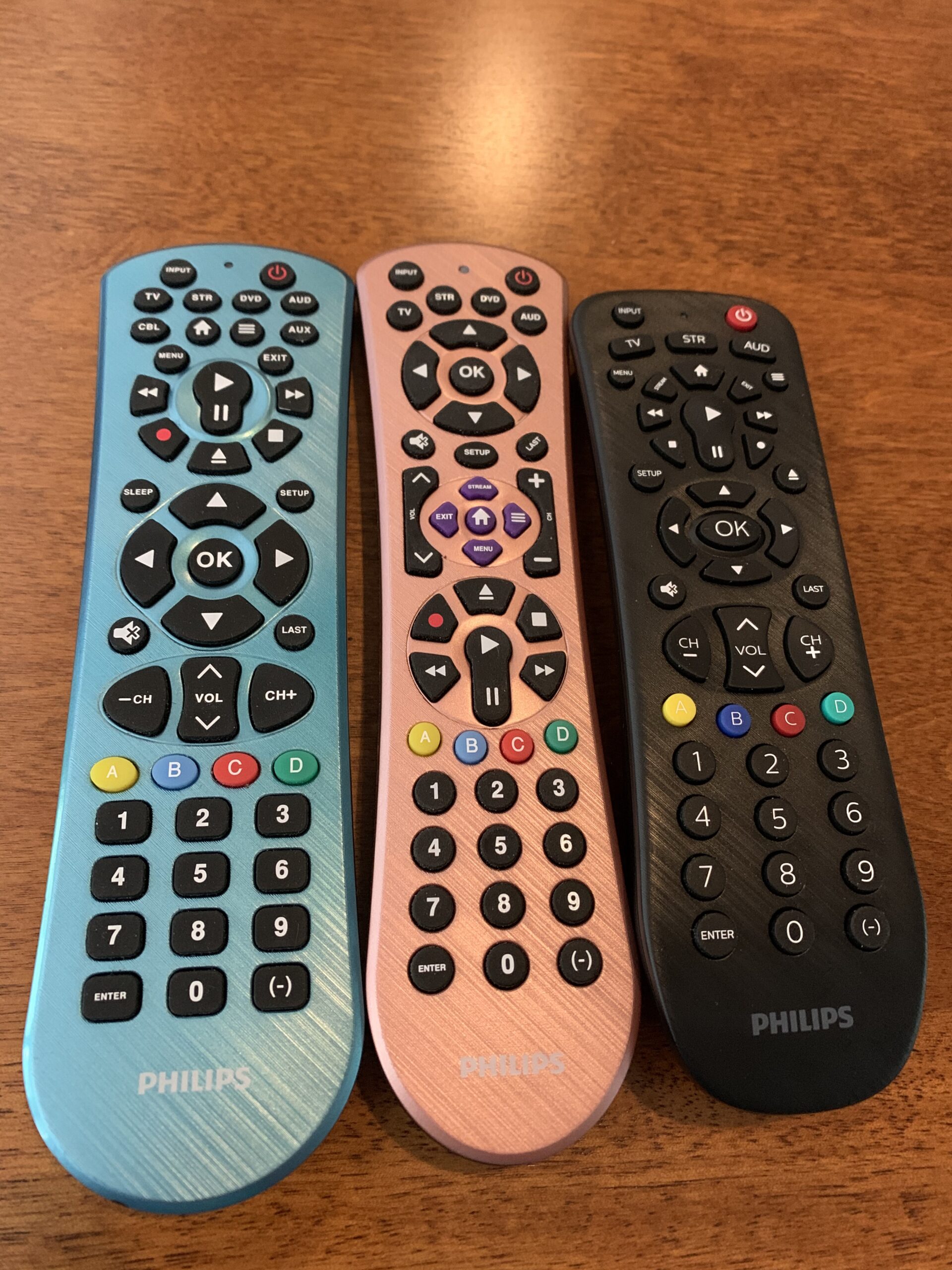 Philips Universal Remote Control, Universal TV Remote Replacement, Samsung TV Remote Control Universal, for Roku Remote Replacement, Vizio, LG, Sony, Apple TV, Smart TVs, 6 Device, Blue, SRP6249B/27 customer photo 2