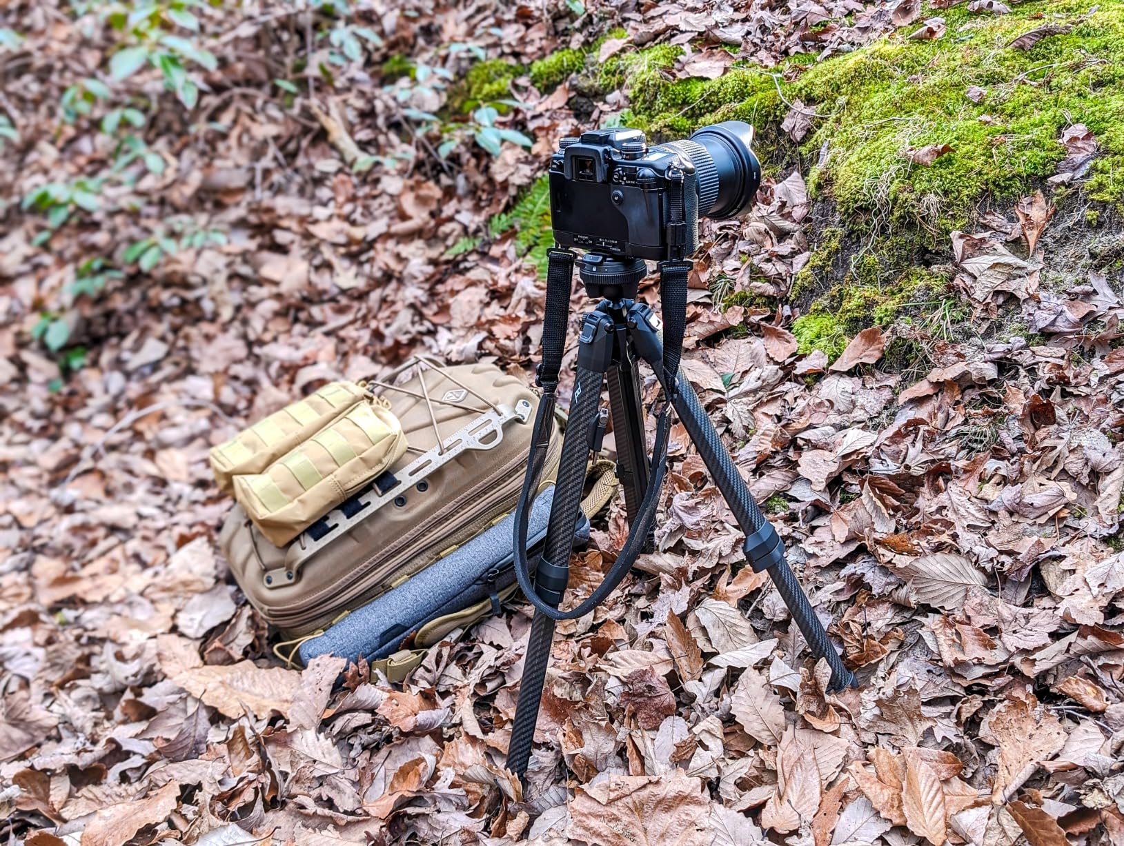 Peak Design Travel Tripod, Aluminum, Compact Design, Quick Setup and Takedown, Pro-Level Stability, Ergonomic Ball Head, Compact and Portable Travel Tripod for Camera and Phone, 20 lb Capacity customer photo 2