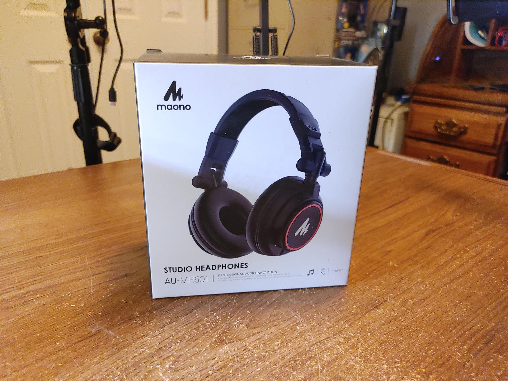 MAONO MH601 Professional Studio Monitor Headphones, Wired Closed Back Over Ear DJ Headset with 50mm Drivers and 1/4 inch to 3.5mm Jack for Guitar Amp Recording Mixing Piano Music Podcast Streaming customer photo 2