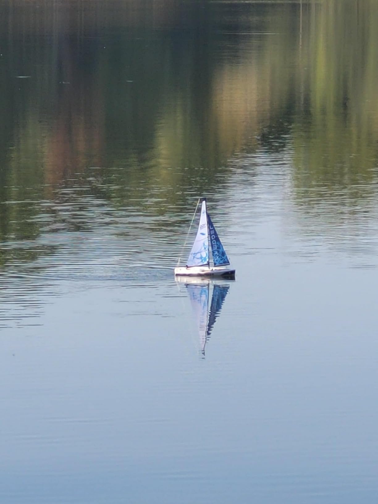 PLAYSTEM Voyager 400 RC Controlled Wind Powered Sailboat in Blue - 26