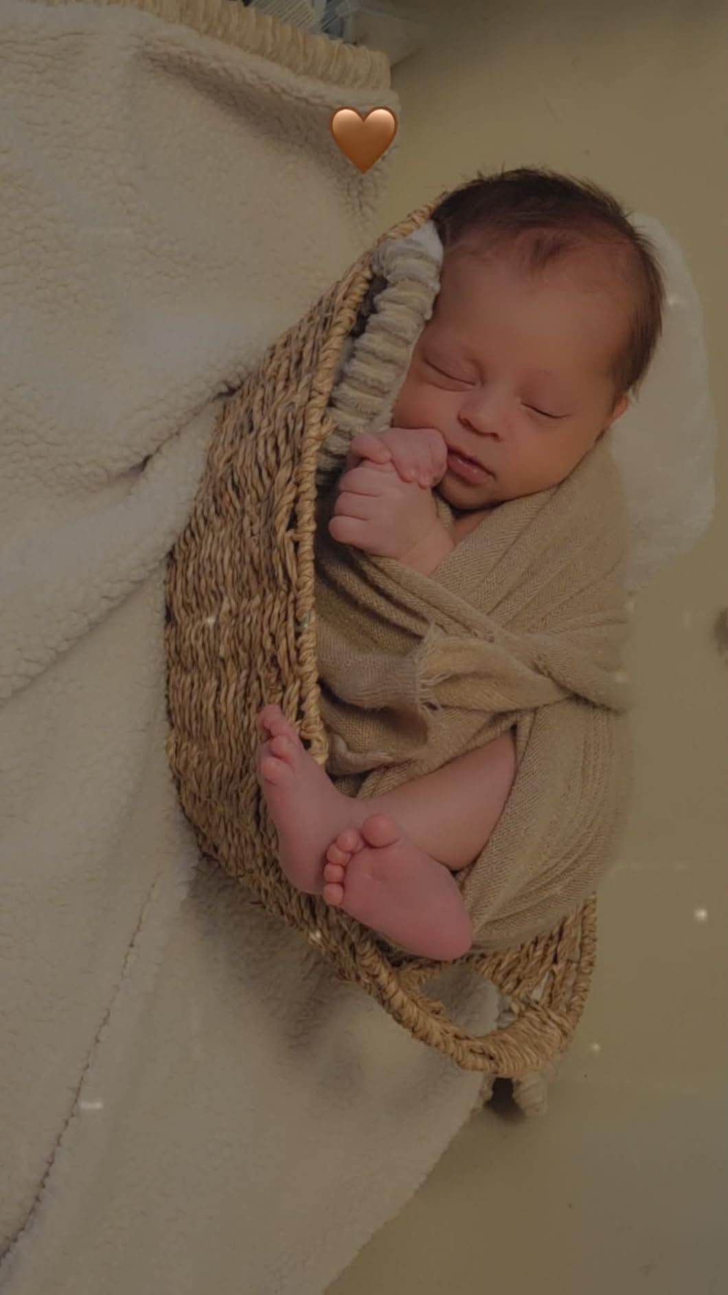 Zeroest Newborn Photography Wrap - Newborn Photoshoot Props for Boys & Girls - Stretch Knit Blanket for Baby Photo Prop customer photo 2