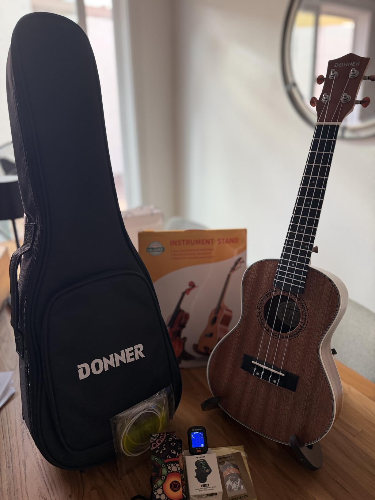Donner Concert Ukulele Beginner Kit 23 inch Ukelele Mahogany Wood with Free Online Lesson Gig Bag Strap Nylon String Tuner Picks Ukalalee Yukalalee Bundle Pack DUC-200 customer photo 1