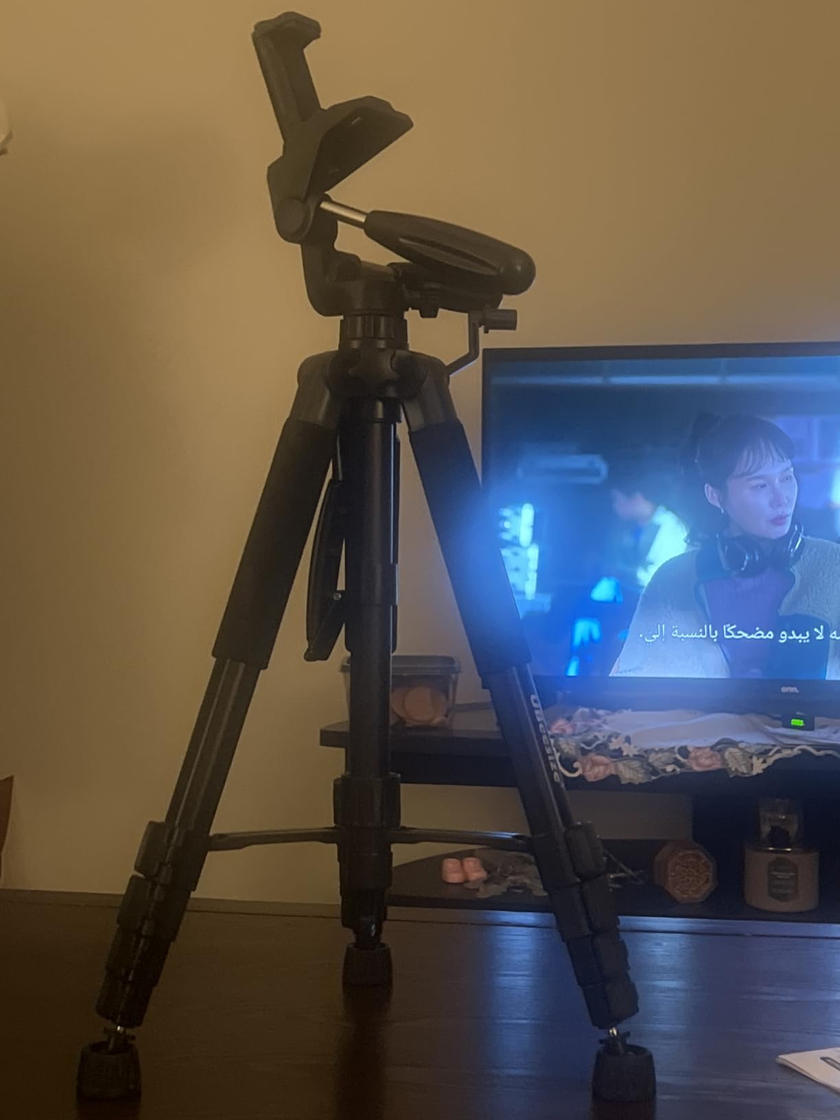 UBeesize 67 inch Camera Tripod with Travel Bag, Cell Phone Tripod with Bluetooth Remote and Phone Holder, Compatible with All Cameras, Cell Phones, Projector, Webcam, Spotting Scopes customer photo 1