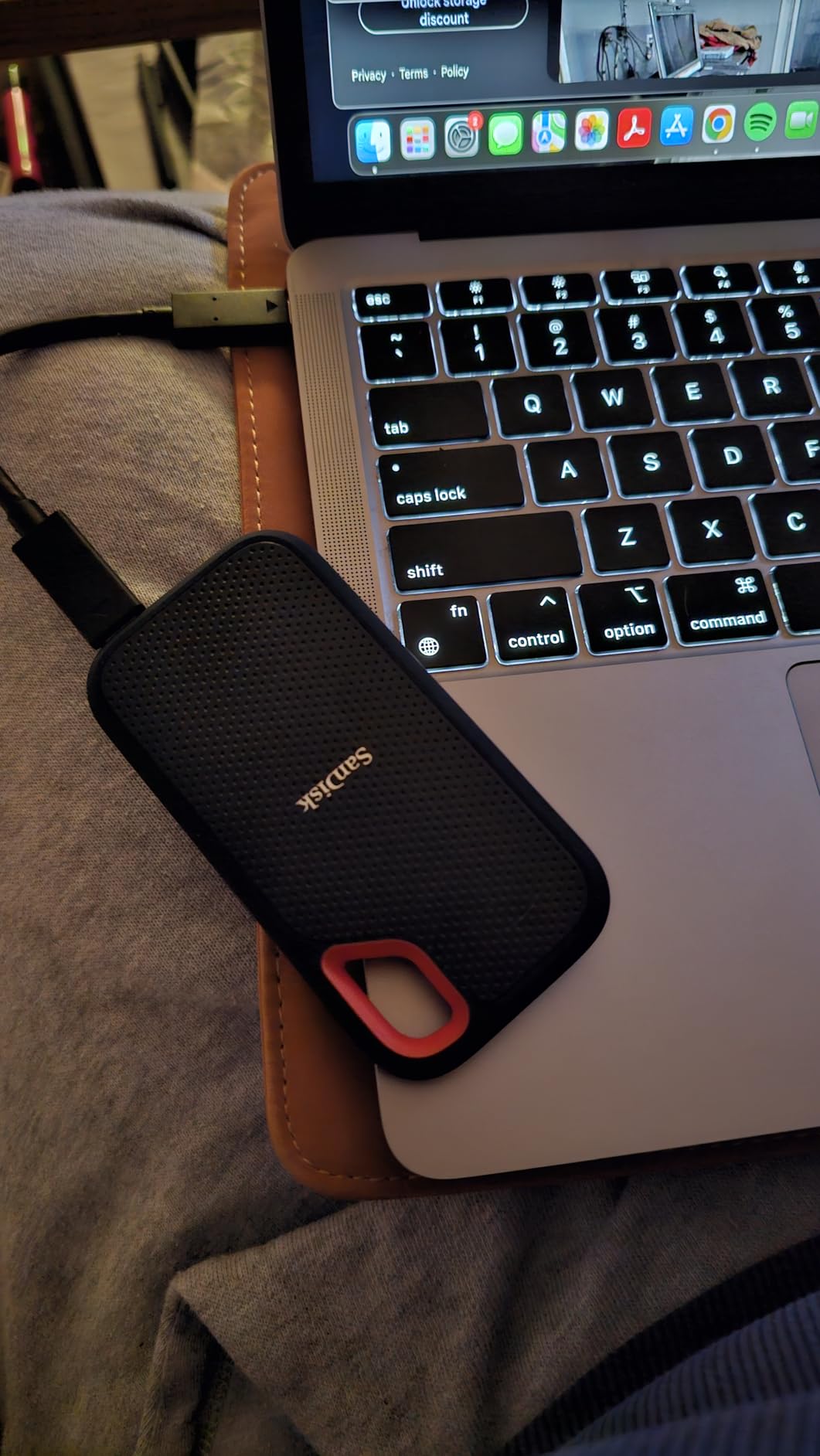 SANDISK 1TB Extreme Portable SSD - Up to 1050MB/s, USB-C, USB 3.2 Gen 2, IP65 Water and Dust Resistance customer photo 1