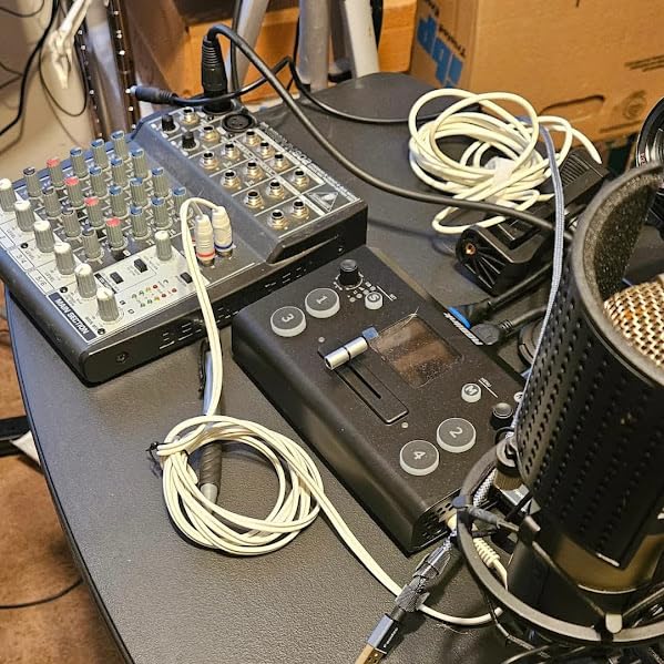RGBlink Mini Video Mixer Switcher with 4 x HDMI Inputs 2K Input/Output Real Time Live Streaming customer photo 2