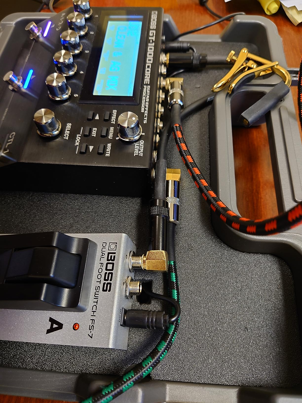 BOSS BCB-90X Pedal Board - Large Guitar Effects Pedal Board And Case with Integrated Lid customer photo 1