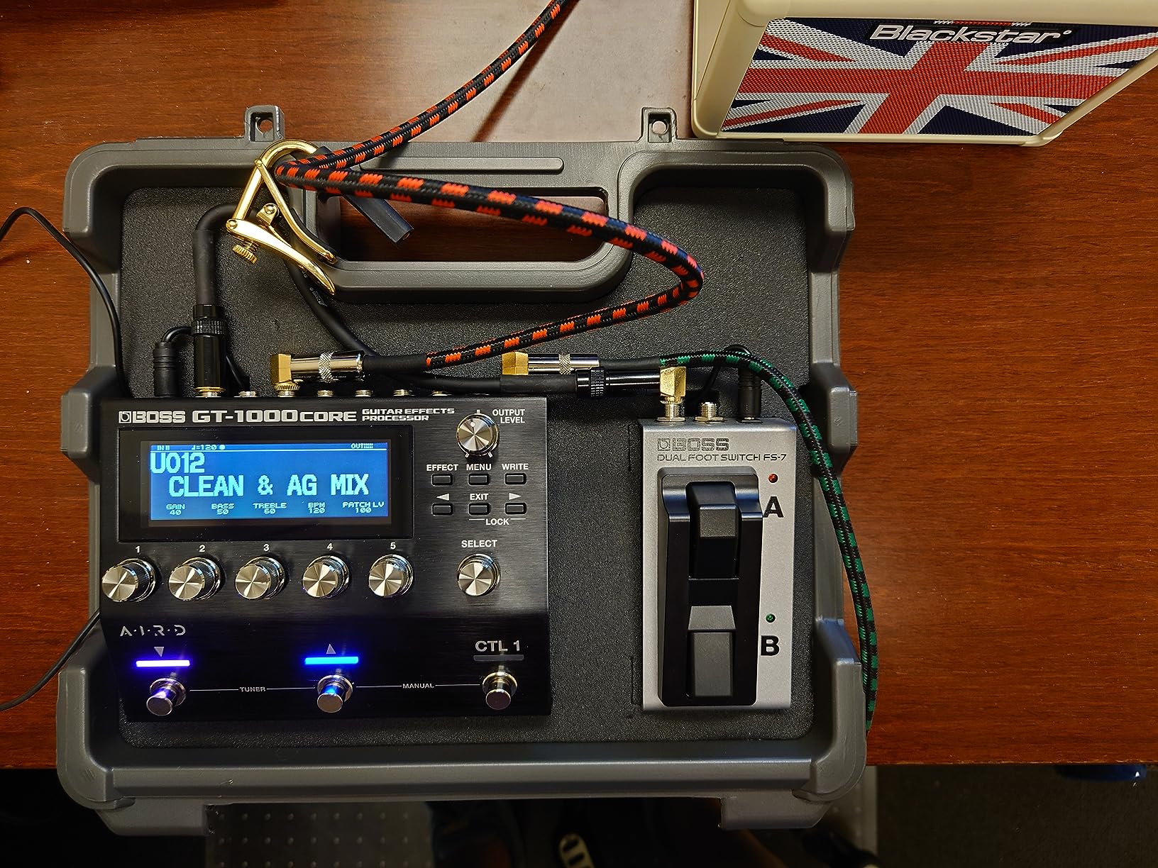 BOSS BCB-90X Pedal Board - Large Guitar Effects Pedal Board And Case with Integrated Lid customer photo 2