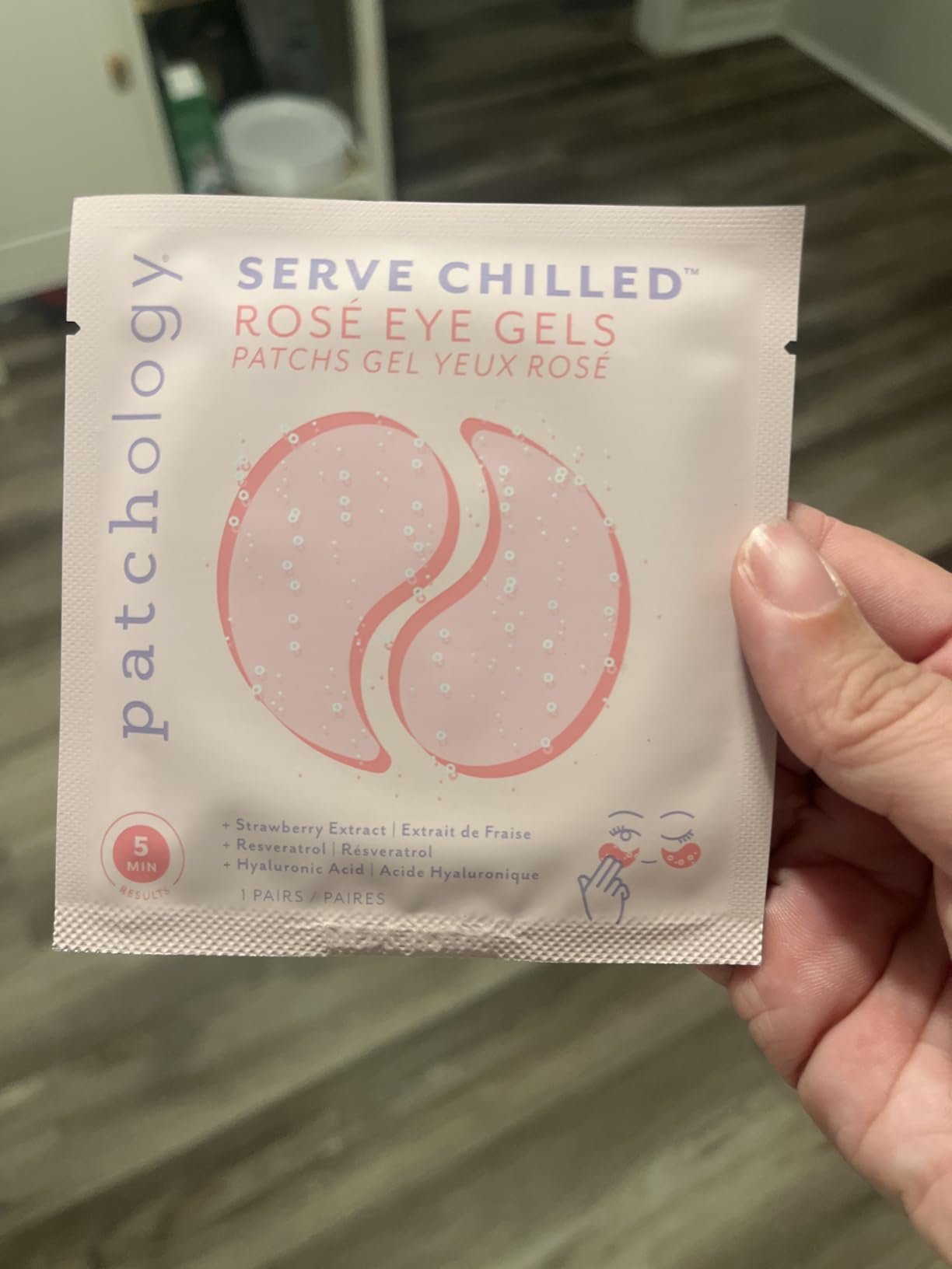 Patchology Serve Chilled Rosé Hydrating Under Eye Patches - Hyaluronic Acid & Antioxidant-Infused Eye Masks to Reduce Dark Circles, Puffiness & Fine Lines - Ideal Skincare Essentials (5 Pairs) customer photo 2