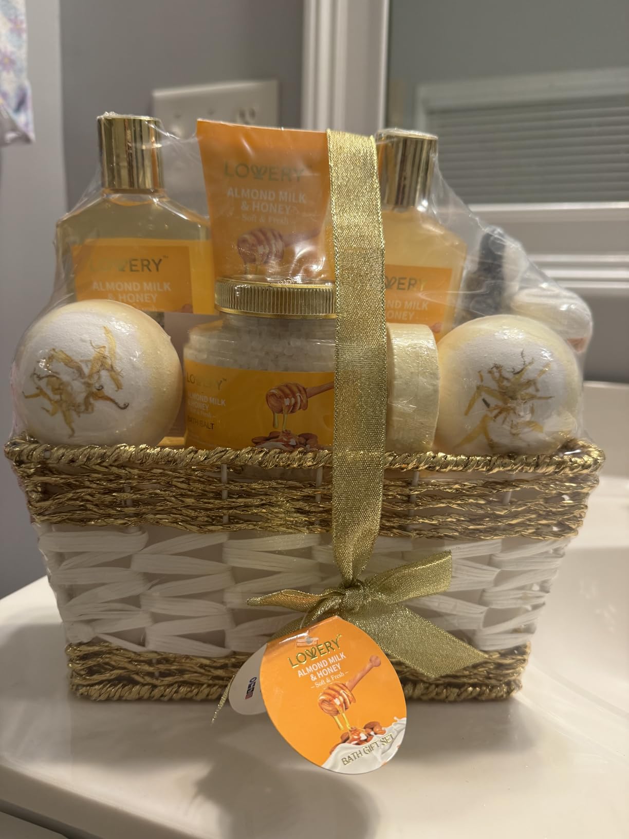 Gifts for Women Gift Basket for Women - 10 Pc Almond Milk & Honey Beauty & Personal Care Set - Home Bath Pampering Package for Relaxing - Spa Self Care Kit - Birthday, Mom, Anniversary Gift customer photo 1
