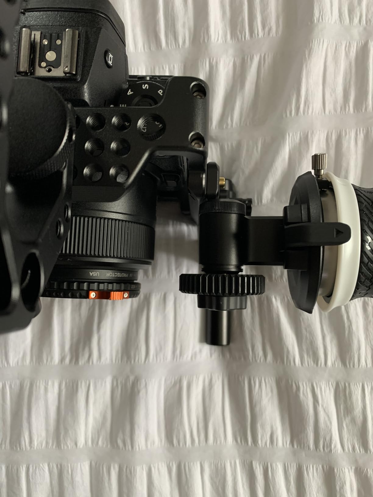 SmallRig Mini Follow Focus with A/B Stops & 15mm Rod Clamp and Snap-on Gear Ring Belt for DSLRs and Mirrorless Cameras, Fits Different Diameter Lenses Up to 114mm customer photo 2