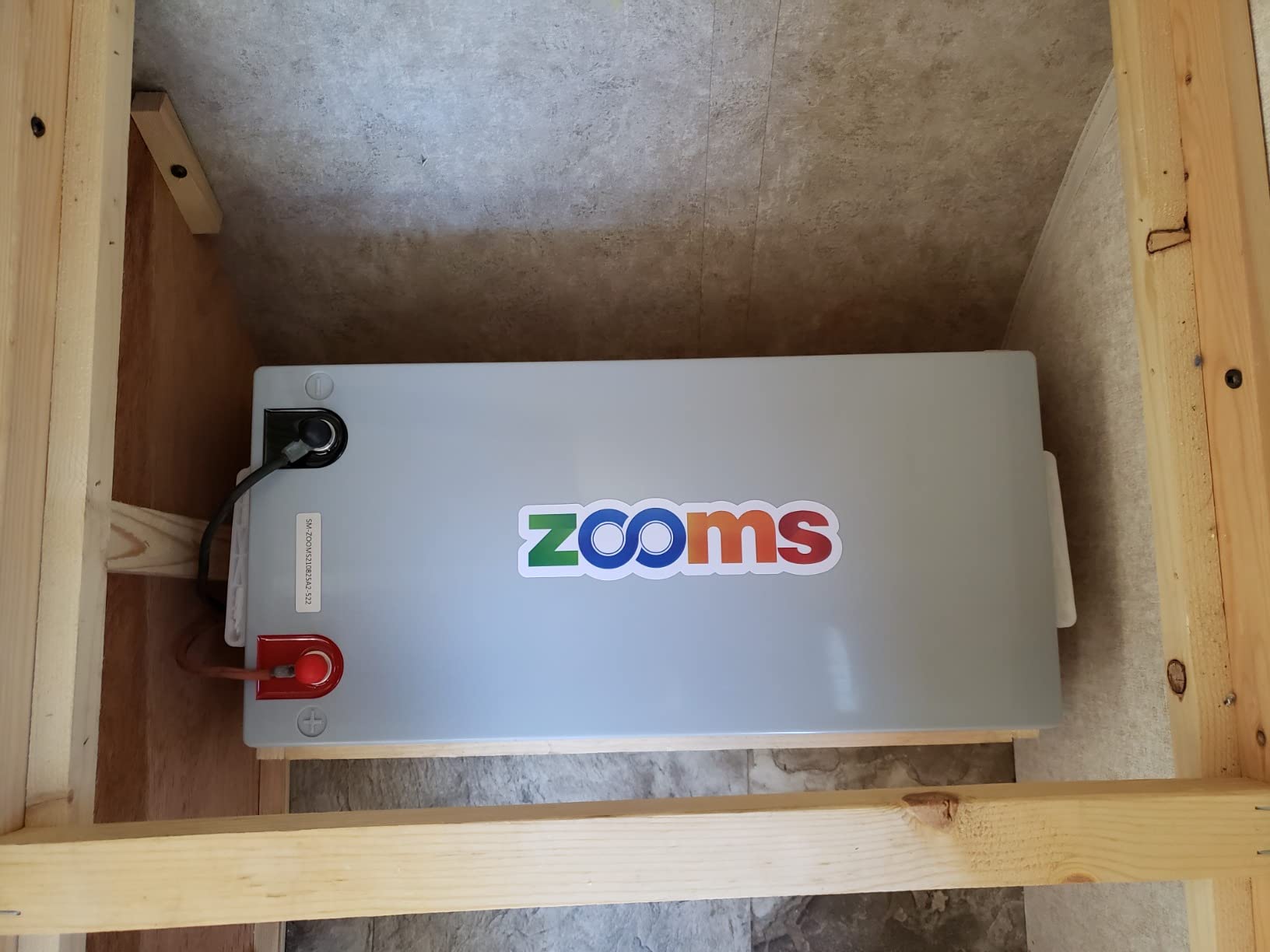 Redodo 12V 200Ah LiFePO4 Battery Lithium Battery with 100A BMS, Rechargeable 4000-15000 Deep Cycles & 10-Year Lifetime, Perfect for RV, Camping, Boats, Trolling Motor, Solar Home System, etc. customer photo 2