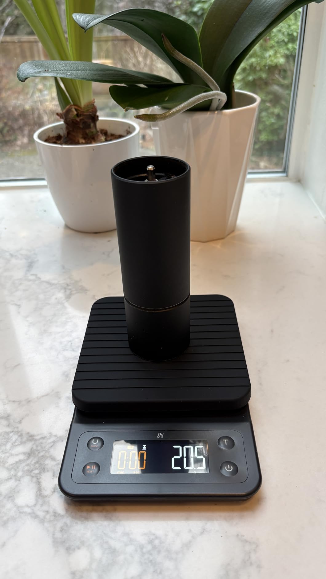 Greater Goods Coffee Scale with Timer - 0.1g Precision Digital Coffee & Espresso Scale for Pour-Over, Coffee Bean Weighing, Barista Brewing, Waterproof Cover, 3kg Capacity (Onyx Black) customer photo 2
