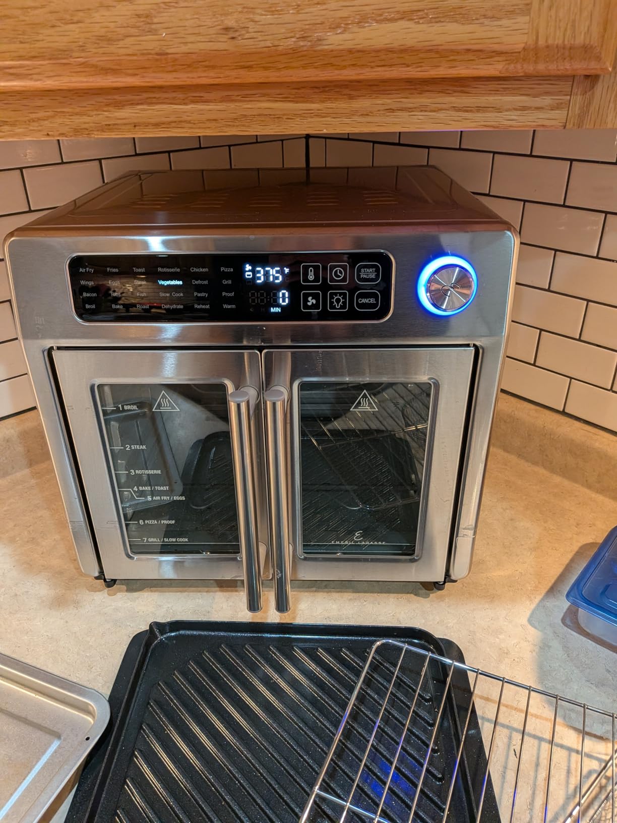 Emeril Lagasse Extra Large French Door Air Fryer Toaster Oven Combo, 24 Cooking Functions and Digital Controls, 26QT Capacity, Stainless Steel customer photo 1