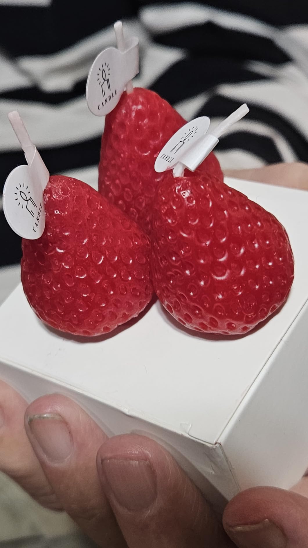 Nuanchu 8 Pieces Strawberry Candle Strawberry Shaped Scented Wax Mini Soy Wax Scented Cute Decorative Candle for Birthday Bedroom Bathroom Kitchen Decoration Parties customer photo 1