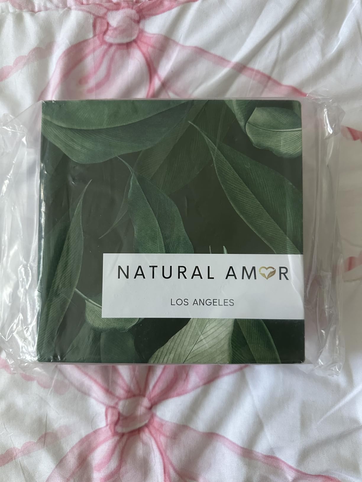 Natural Amor Spa Gift Set for Women - 6-Piece Self Care Gift Box with Handmade Soap, Bath Bomb, Candle & Skincare, Ready-to-Gift Relaxation Set customer photo 2