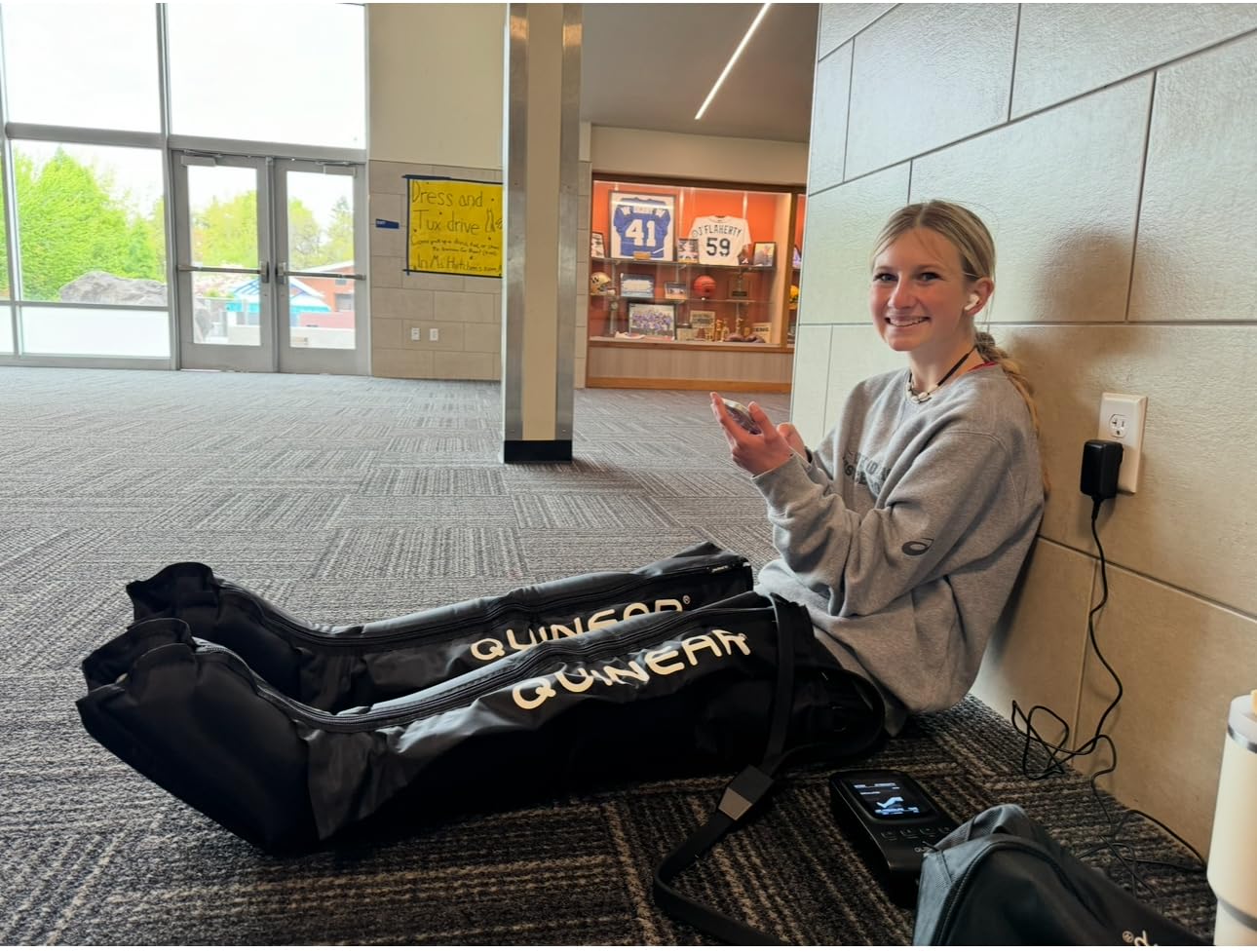 QUINEAR Air Compression Recovery System, Sequential Device for Massage Therapy, Foot and Leg Recovery Boots to Improve Circulation for Athletes, FSA-HSA Eligible (Medium) customer photo 1