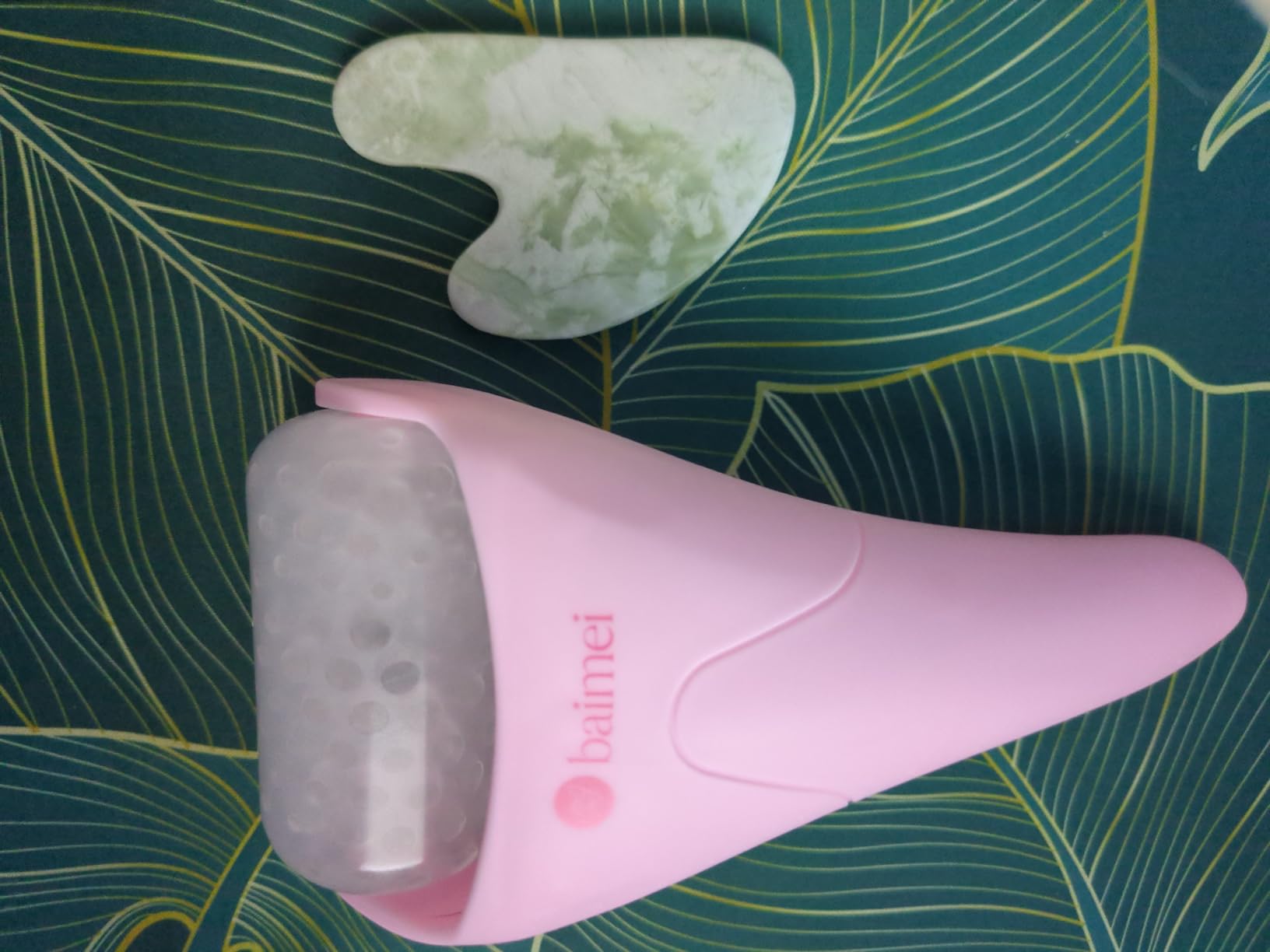 BAIMEI IcyMe Ice Roller for Face and Gua Sha Facial Tool Set, Ice Face Roller Reduces Puffiness Relieves Migraines Skin Care Tools, Self Care Gift for Women - Pink customer photo 1